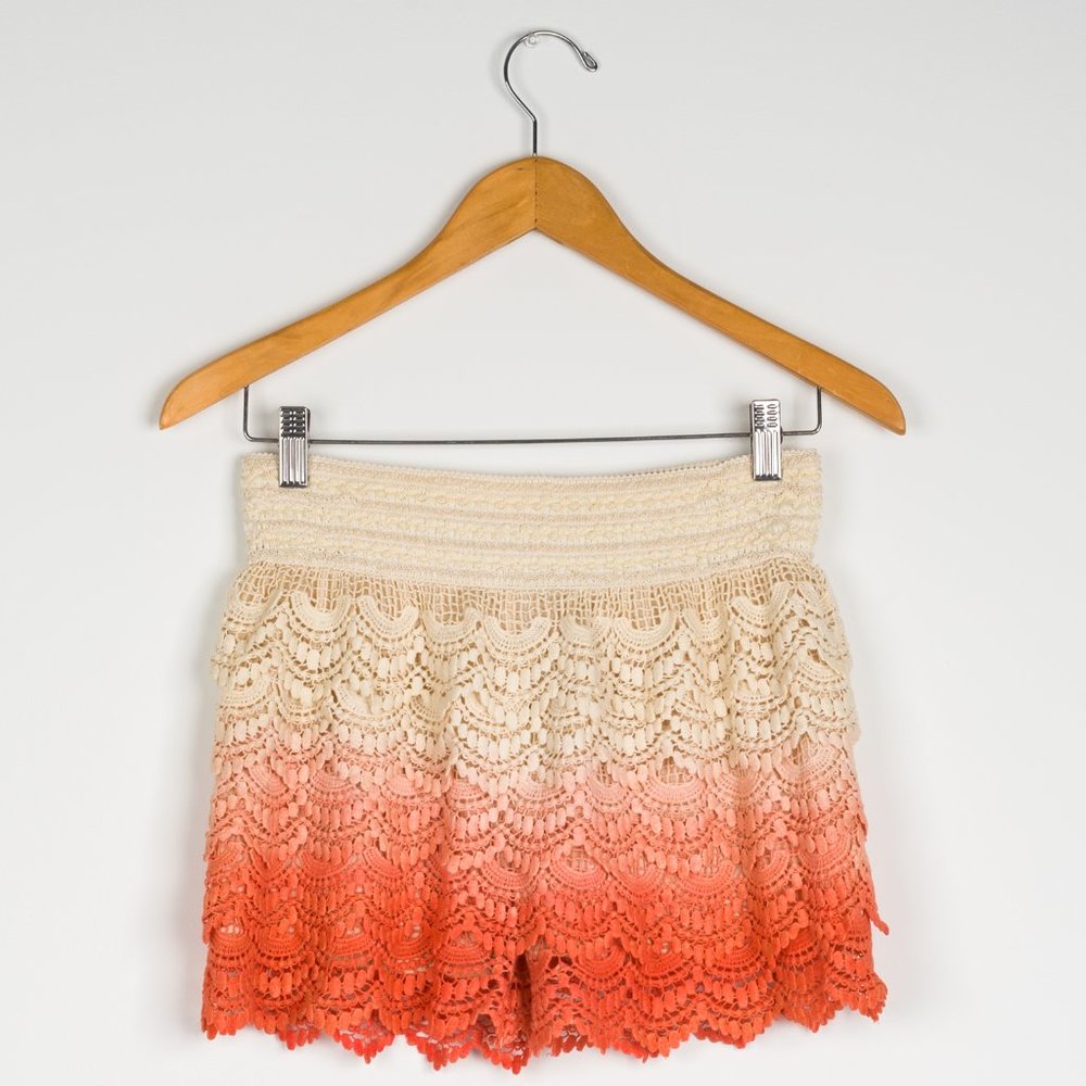 Papermoon Women's Boho High Waisted Rise Crochet Ombre Tier Shorts Small